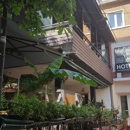 Hotel Eagle 3*